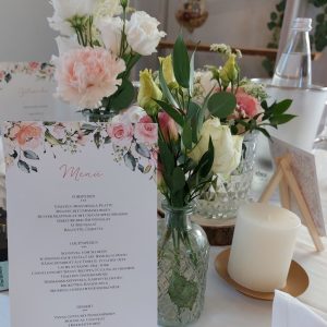 Romatische Tischdeko rosa weiß für Vinatgehochzeit Hochzeitsplanung Katrin Hoessler fiderallala Traumhochzeiten